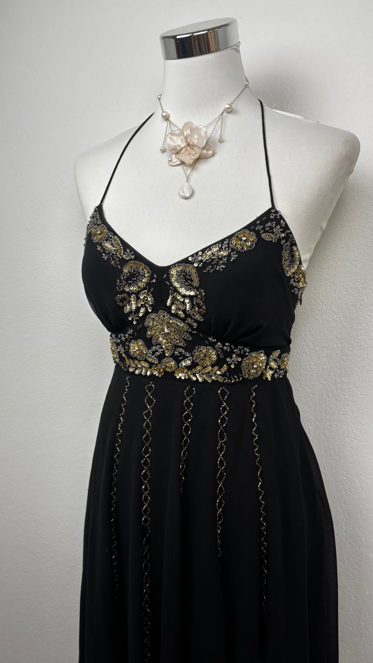 The Midnight Golden Goddess Derhy