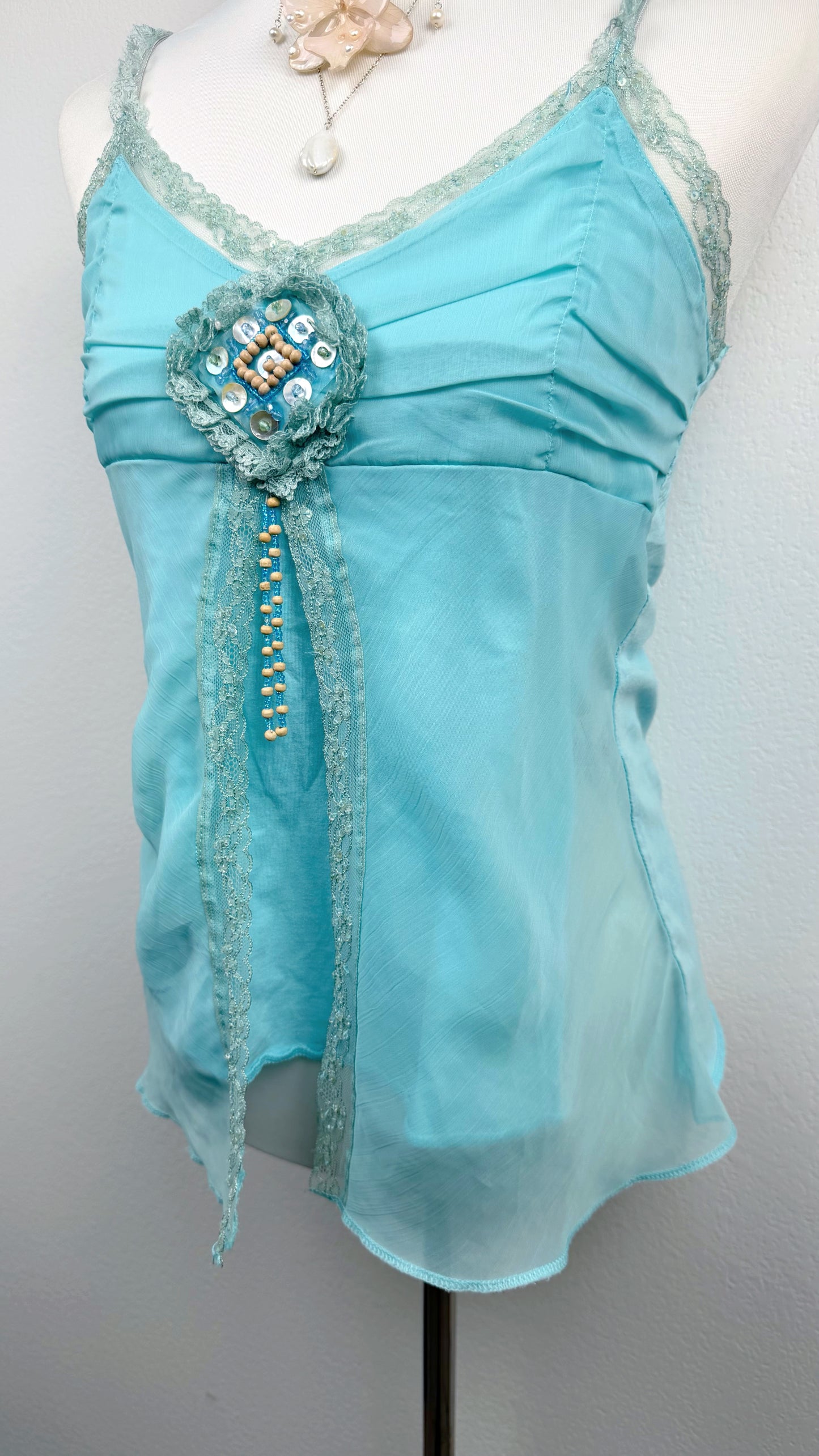 Aelith Whisper Top
